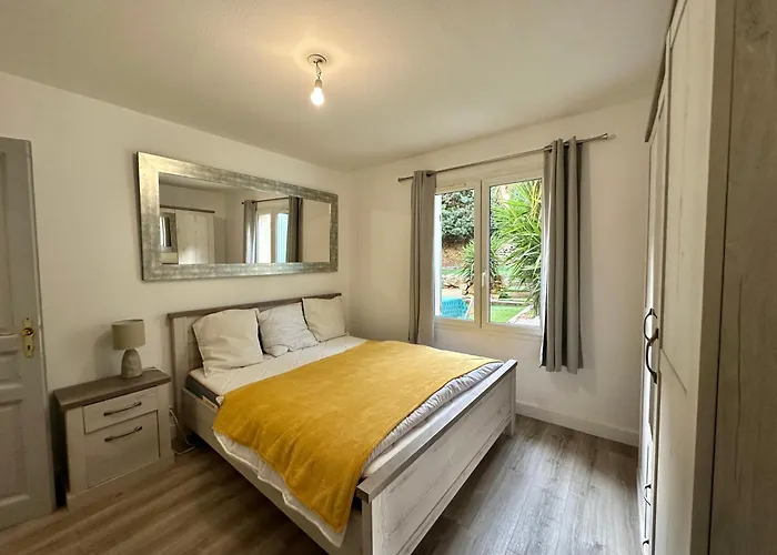 T3 Cala Di Mare Rousse *